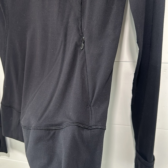 Lululemon Think Fast Pullover Shirt in Black Parallel Stripe Black White Size 4 - Picture 6 of 16